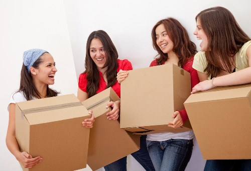 Comprehensive packing and unpacking services at Storage South Kensington